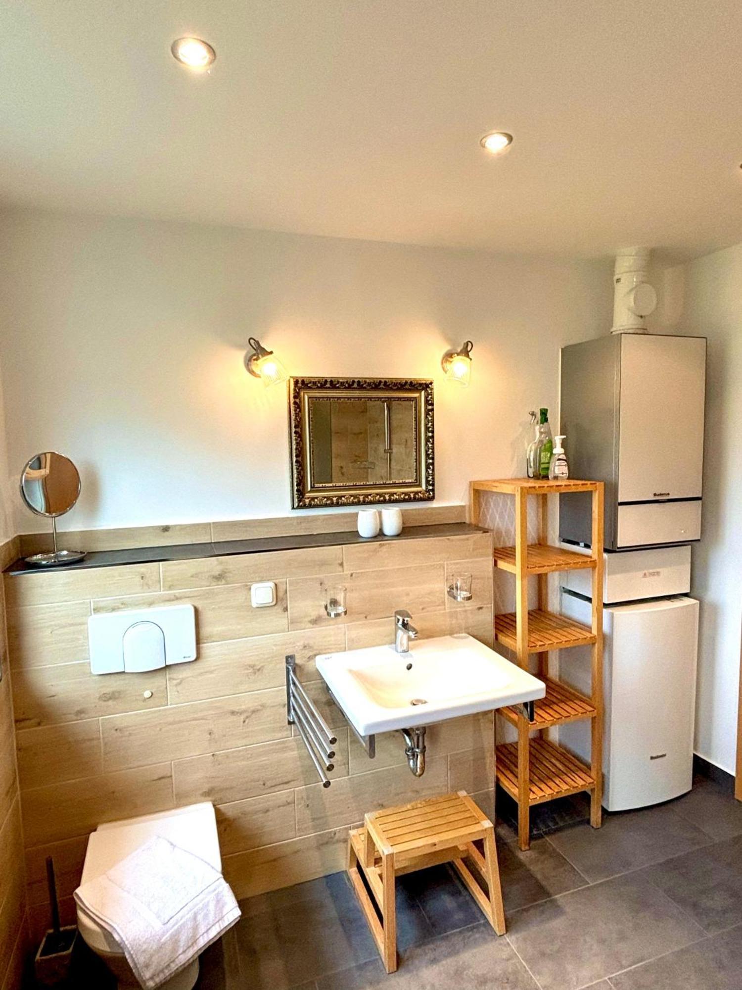 Komfortables Reetdachferienhaus Hasel 1 Puddemin Exteriér fotografie