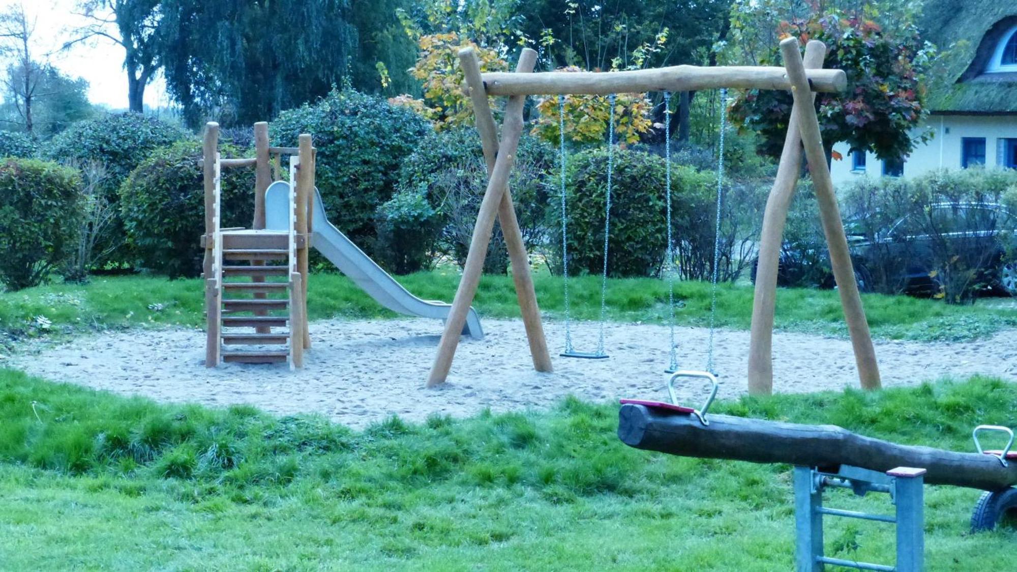 Komfortables Reetdachferienhaus Hasel 1 Puddemin Exteriér fotografie
